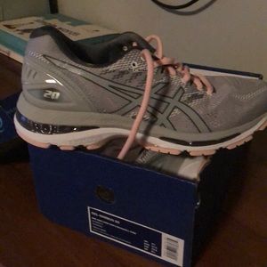 Women’s ASIC shoes size 6 1/2